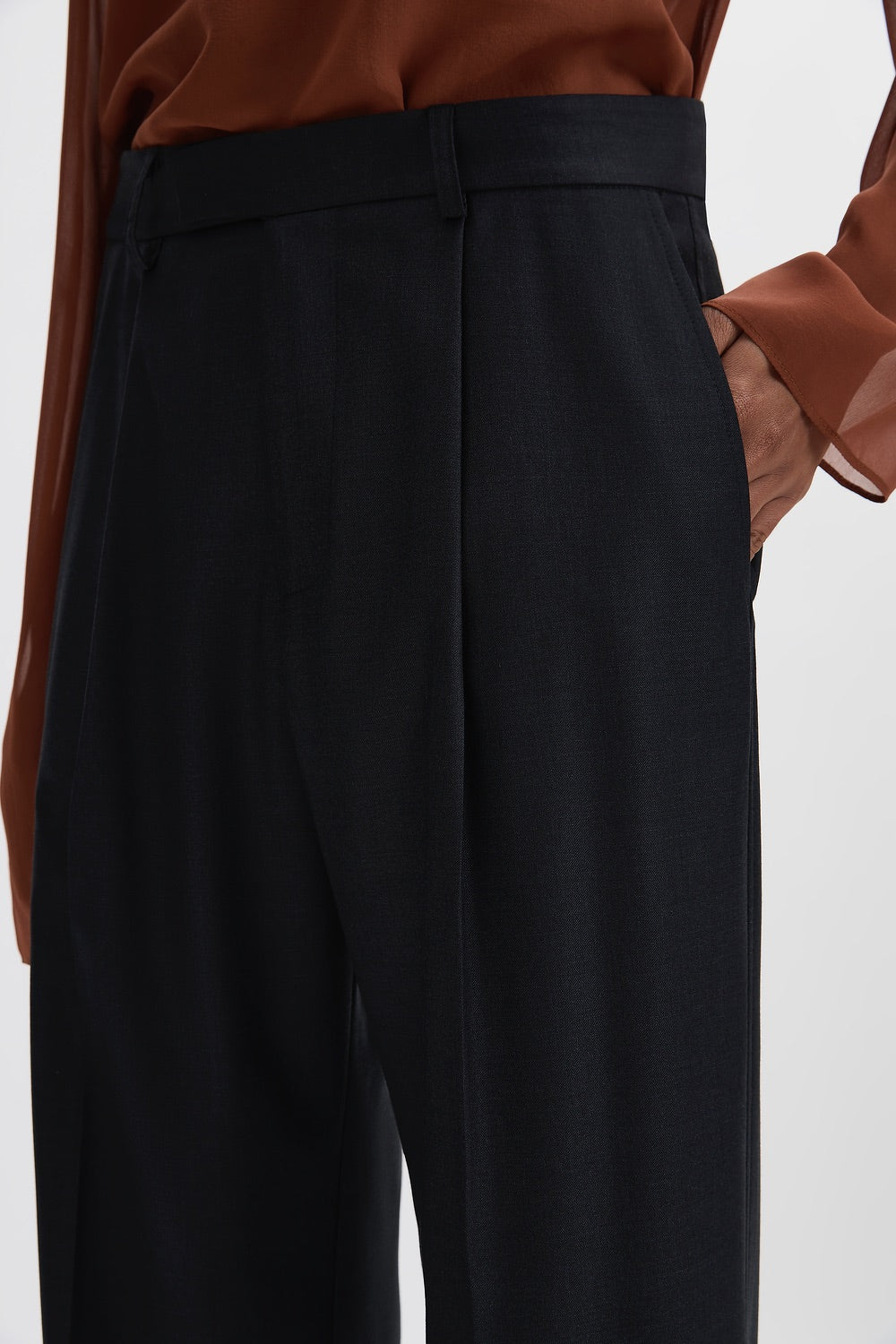 Nicola Trouser