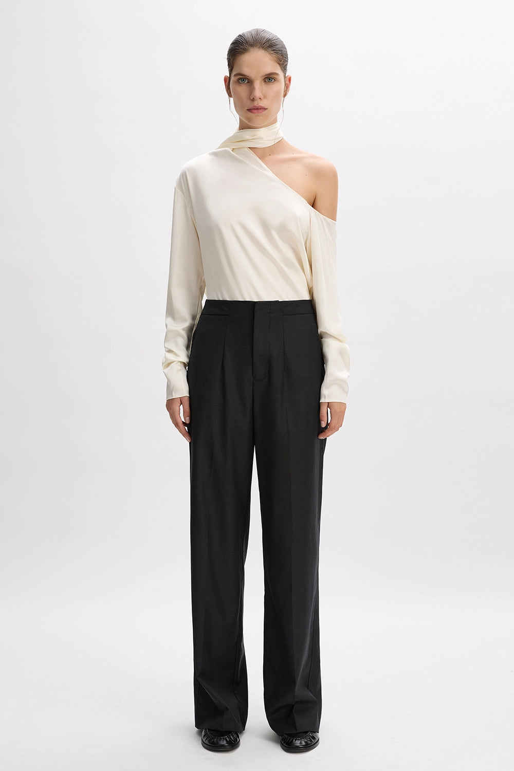 Relaxed Tailored Trouser
