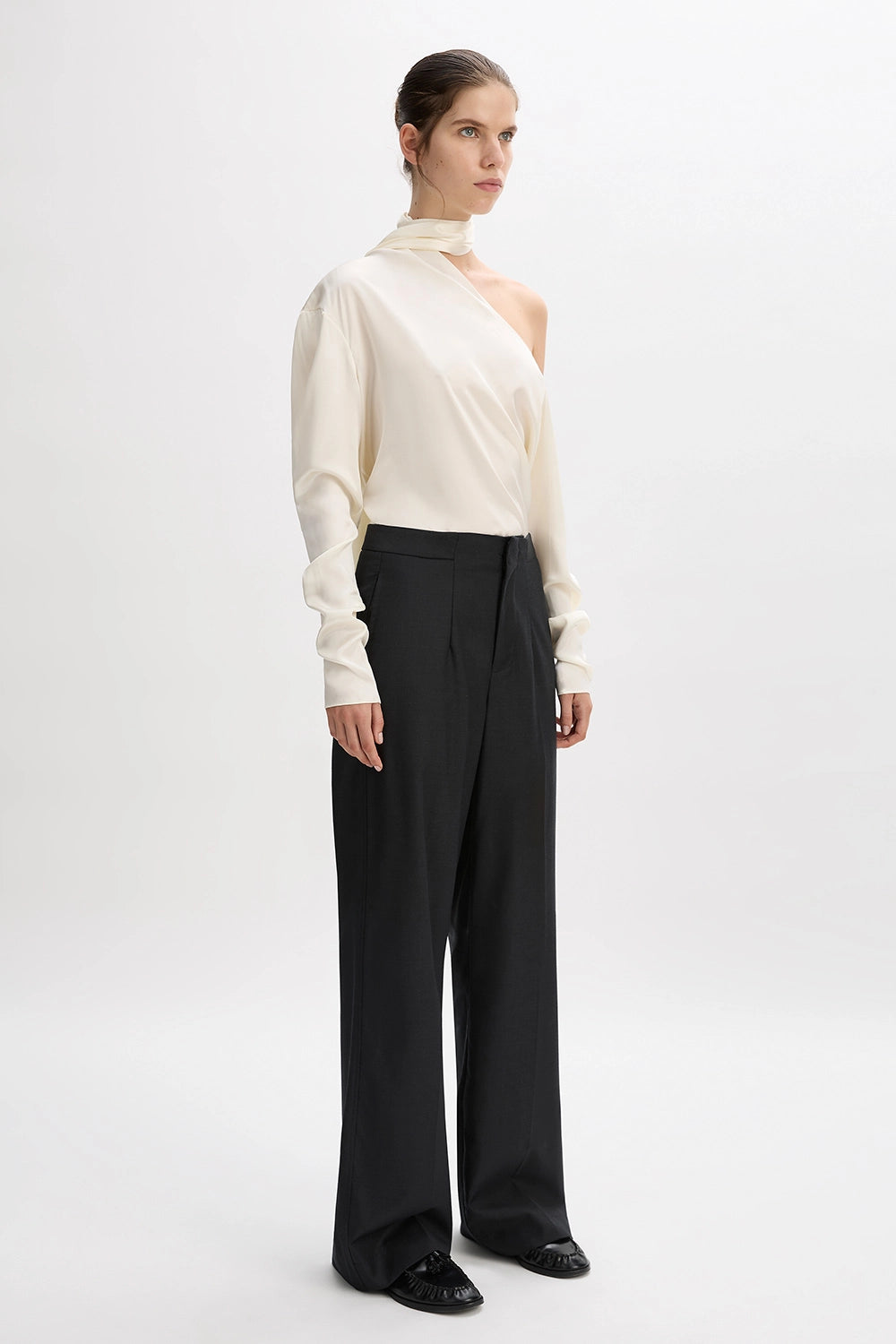 Relaxed Tailored Trouser