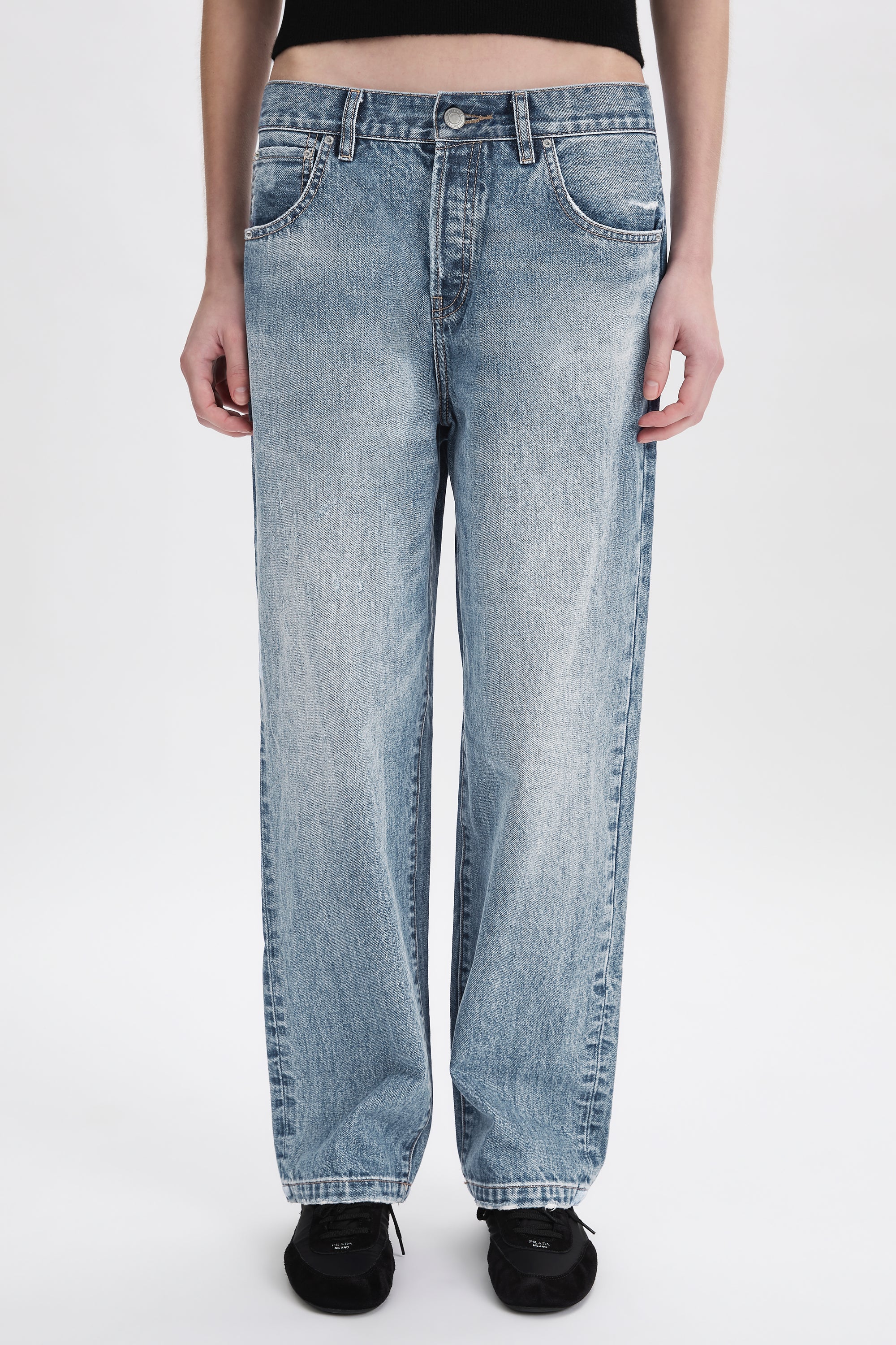 Mid-Rise Relaxed Jean