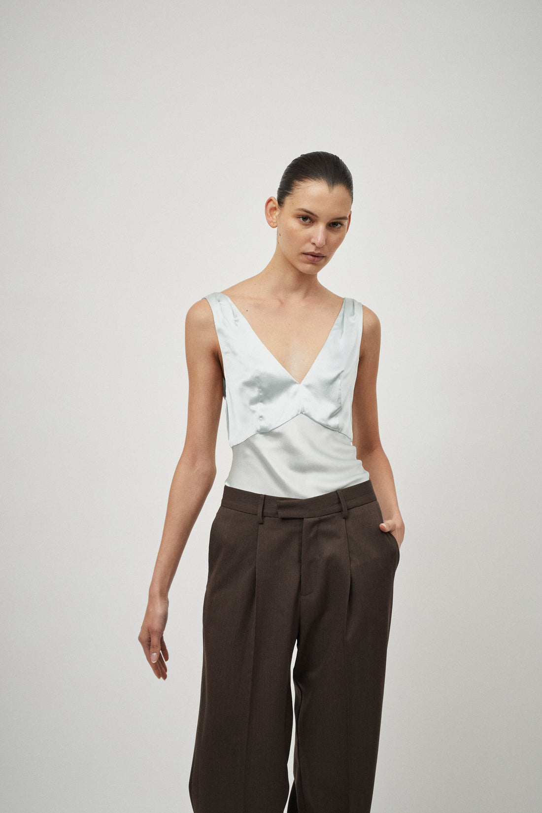 Relaxed Pleat Trouser