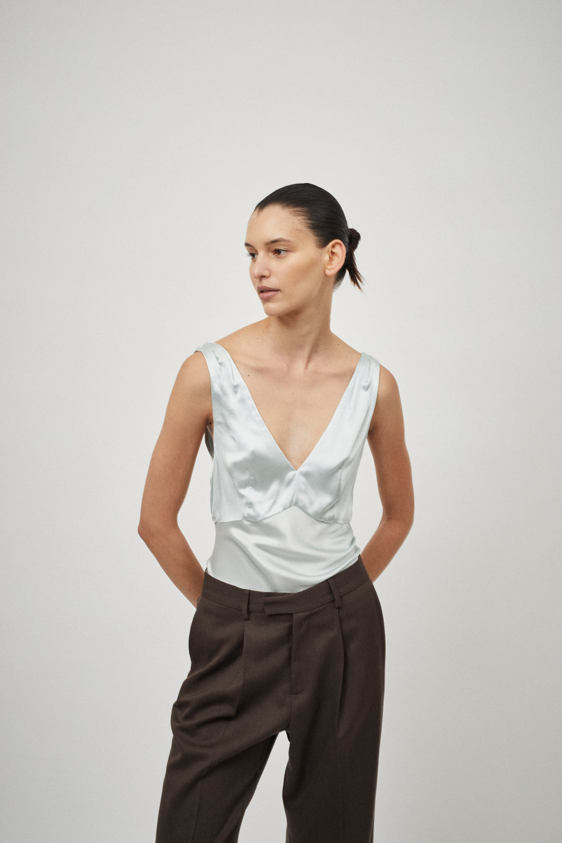 Relaxed Pleat Trouser