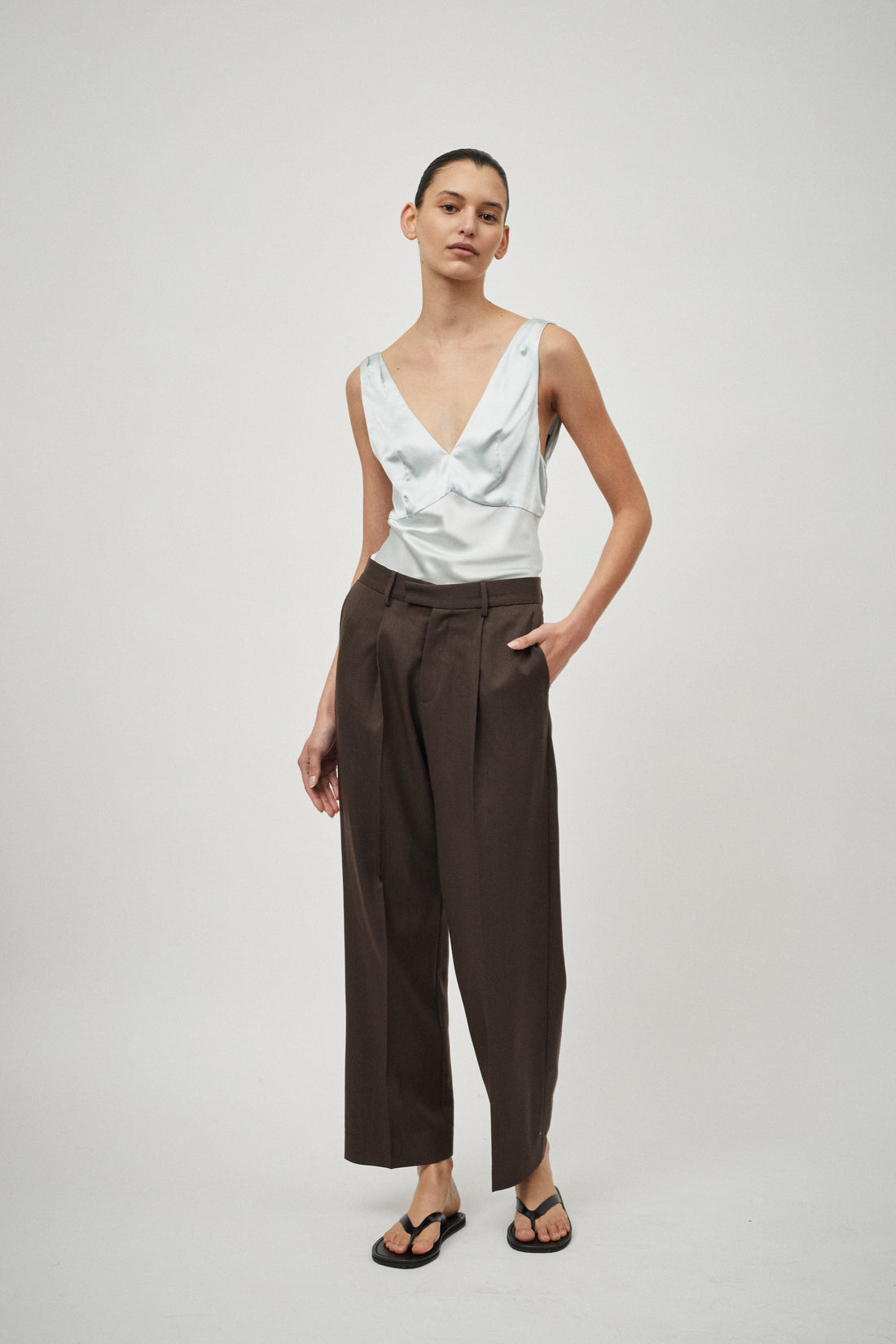 Relaxed Pleat Trouser