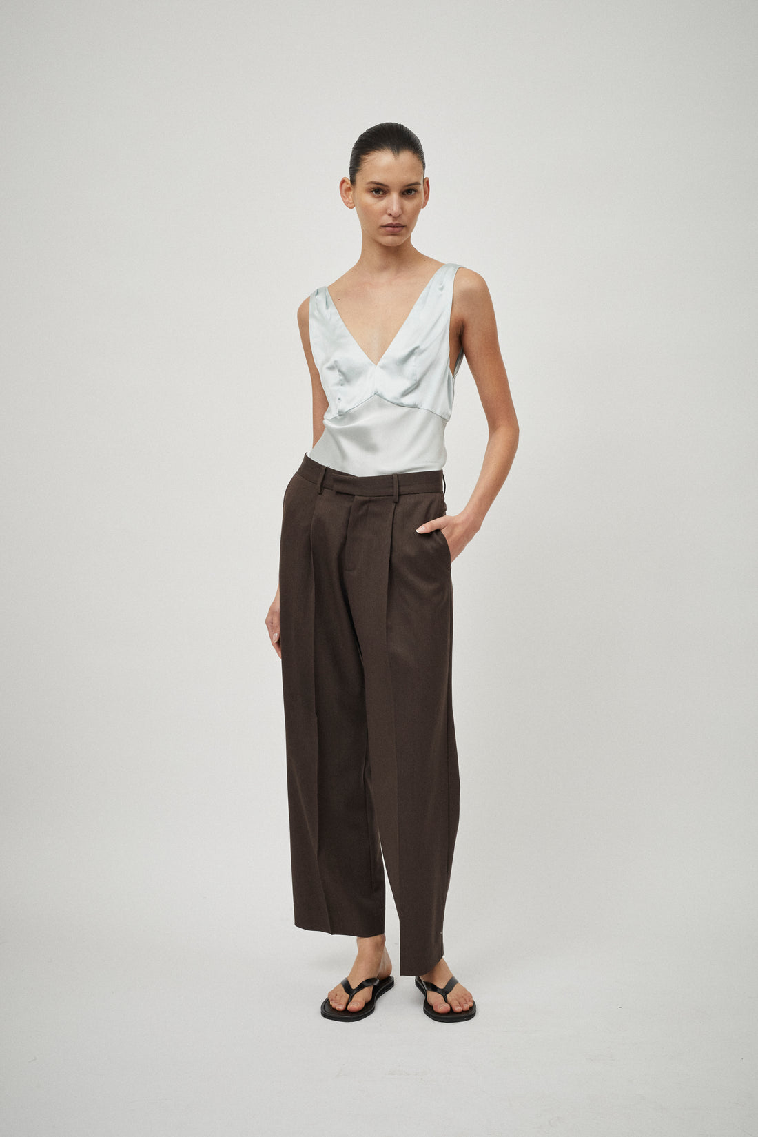 Relaxed Pleat Trouser