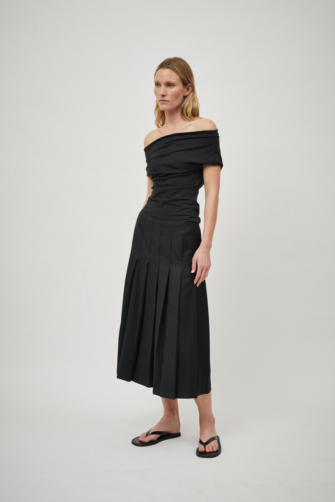 Wool Pleat Skirt