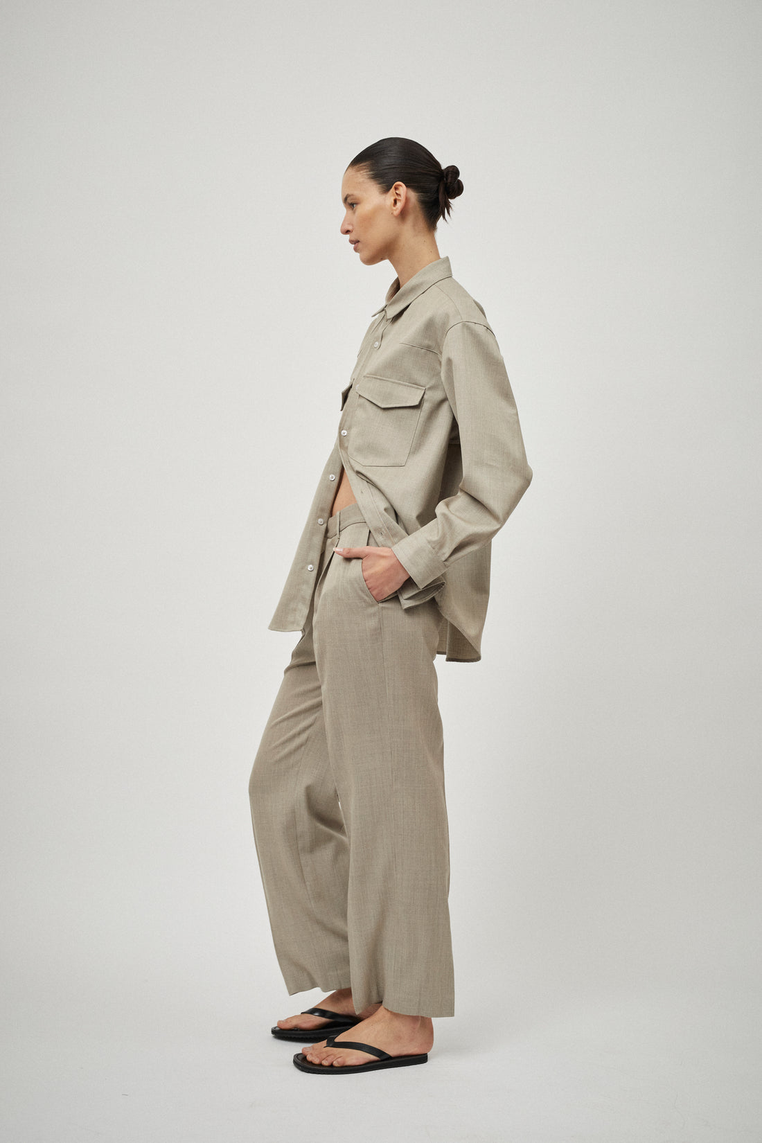 Relaxed Pleat Trouser