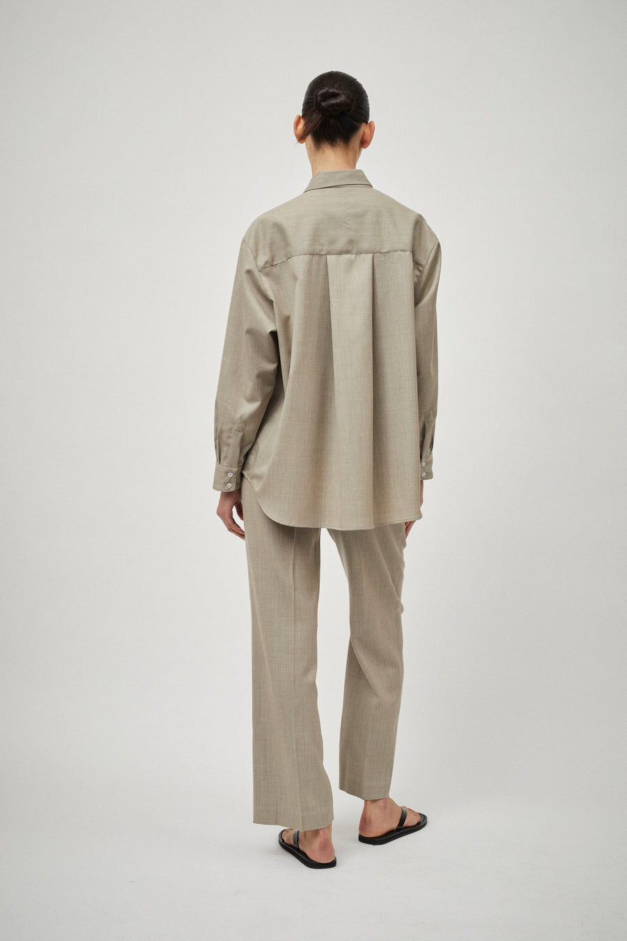 Relaxed Pleat Trouser