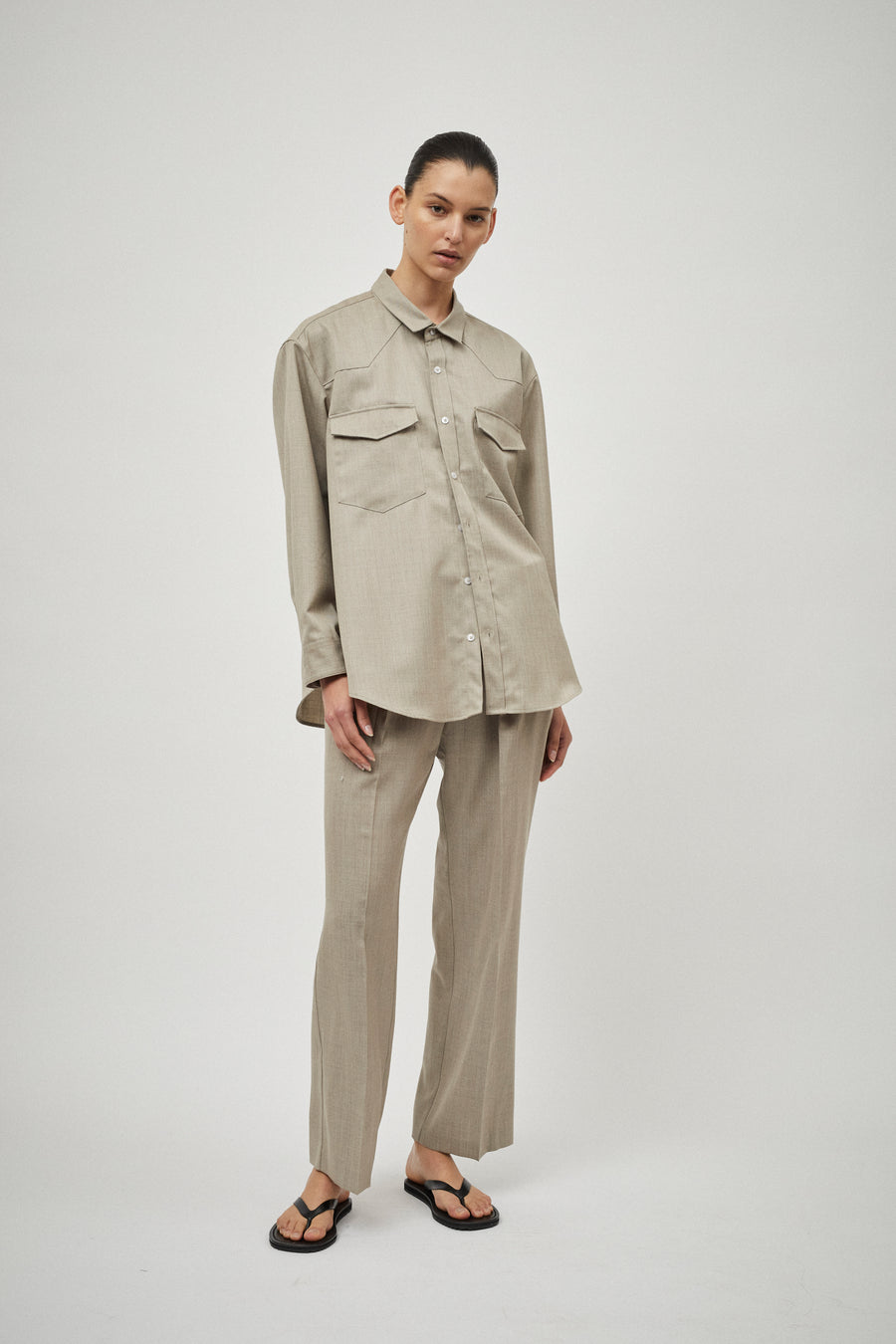 Relaxed Pleat Trouser
