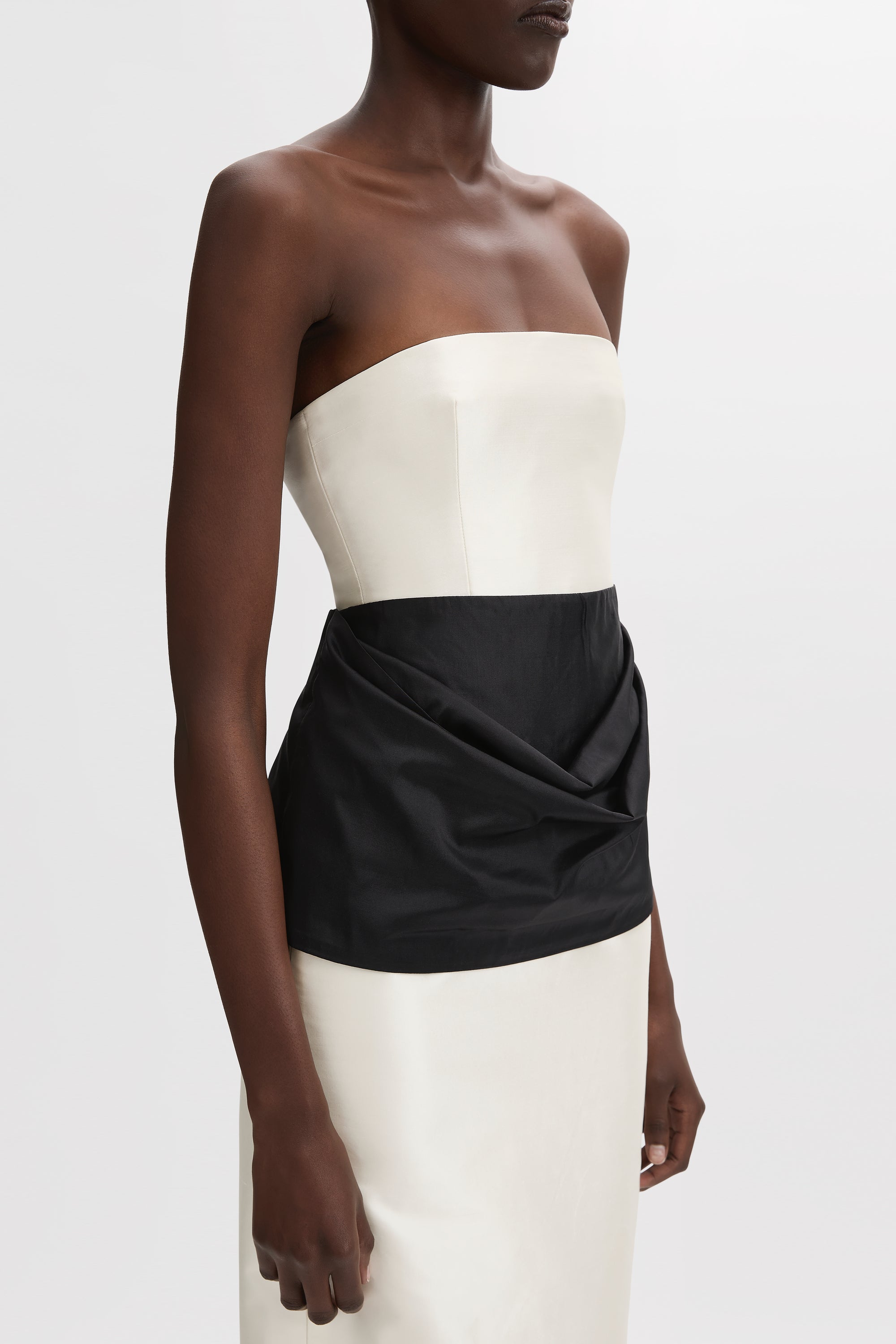 Vella Gown