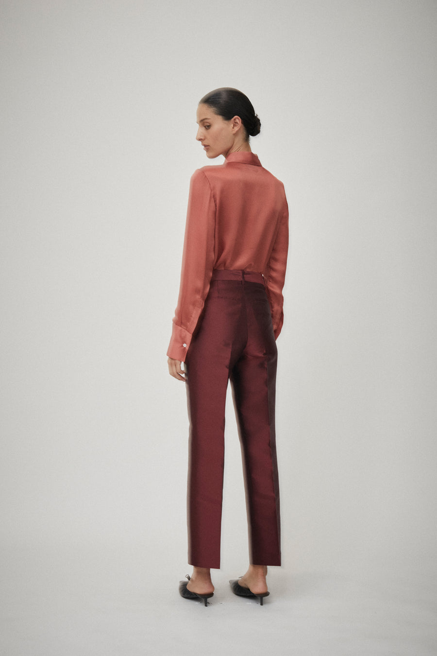 Silk Relaxed Pleat Trouser
