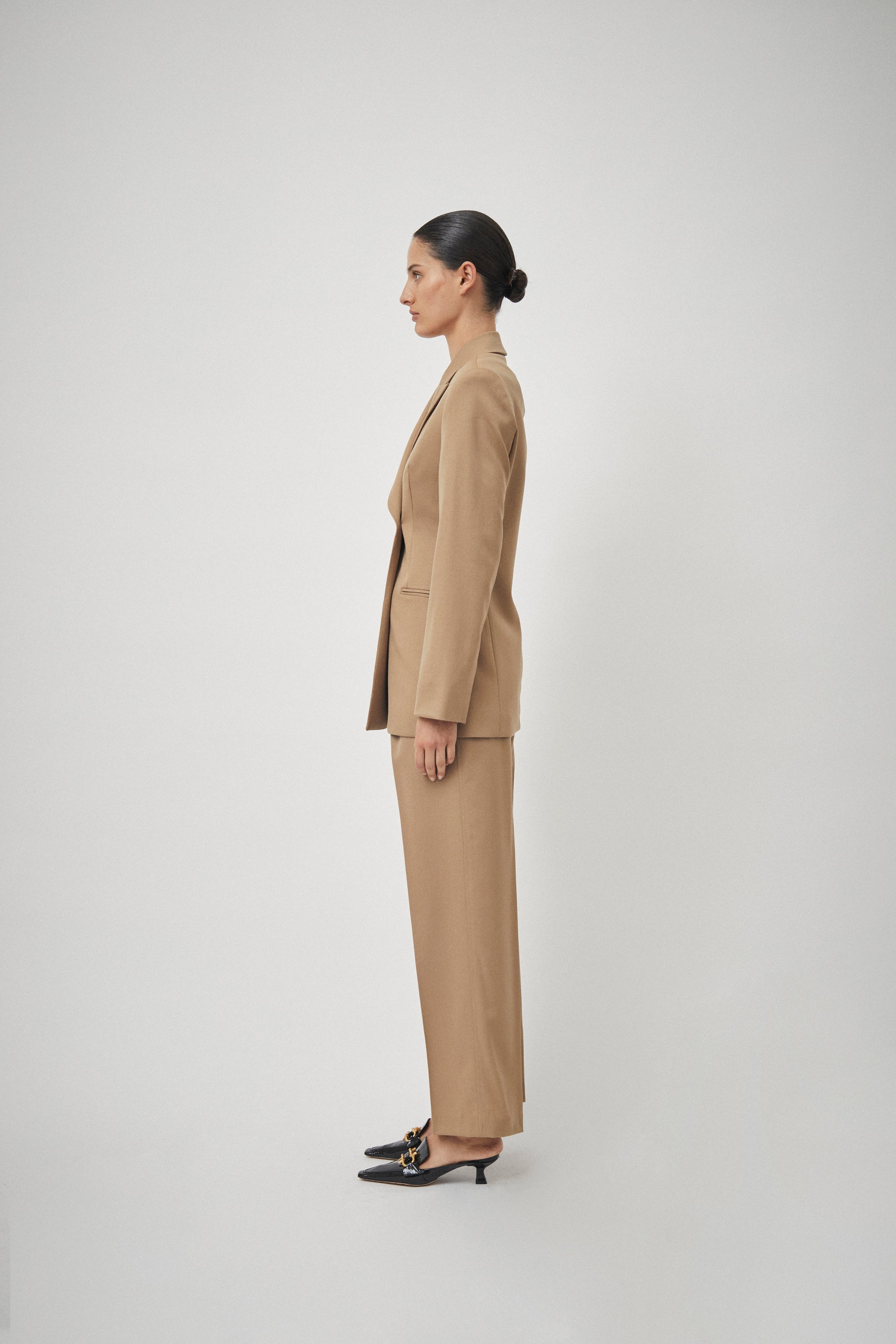 Relaxed Pleat Trouser