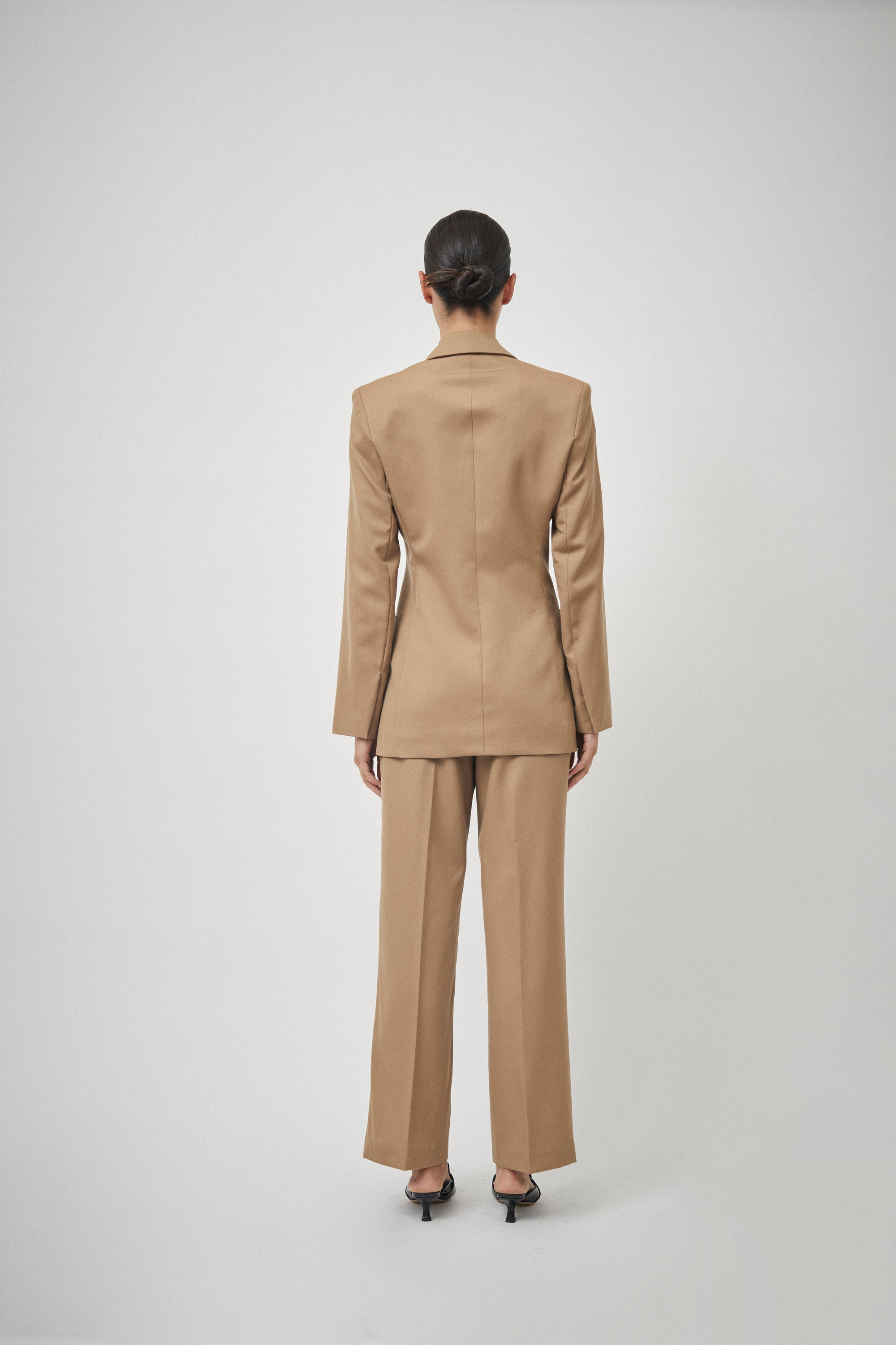 Relaxed Pleat Trouser